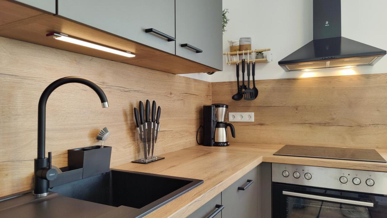 Hygge Home - Mit Garten Und Stellplatz Fuer Feriengaeste-, Monteure / Netflix / 10 Min. Zur Sinsheim Therme Und Zur Autobahn Exterior foto