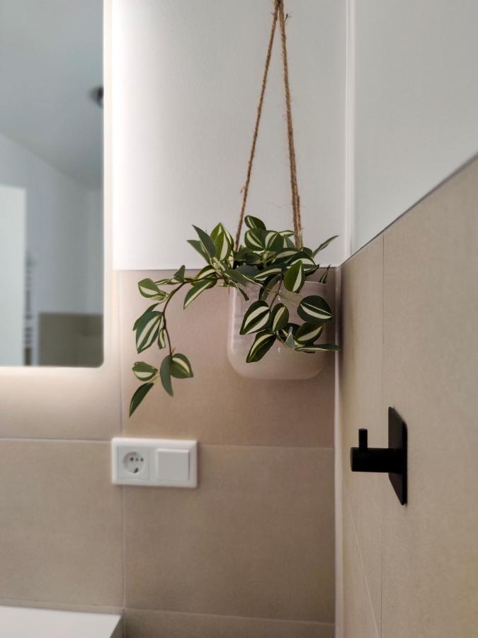 Hygge Home - Mit Garten Und Stellplatz Fuer Feriengaeste-, Monteure / Netflix / 10 Min. Zur Sinsheim Therme Und Zur Autobahn Exterior foto