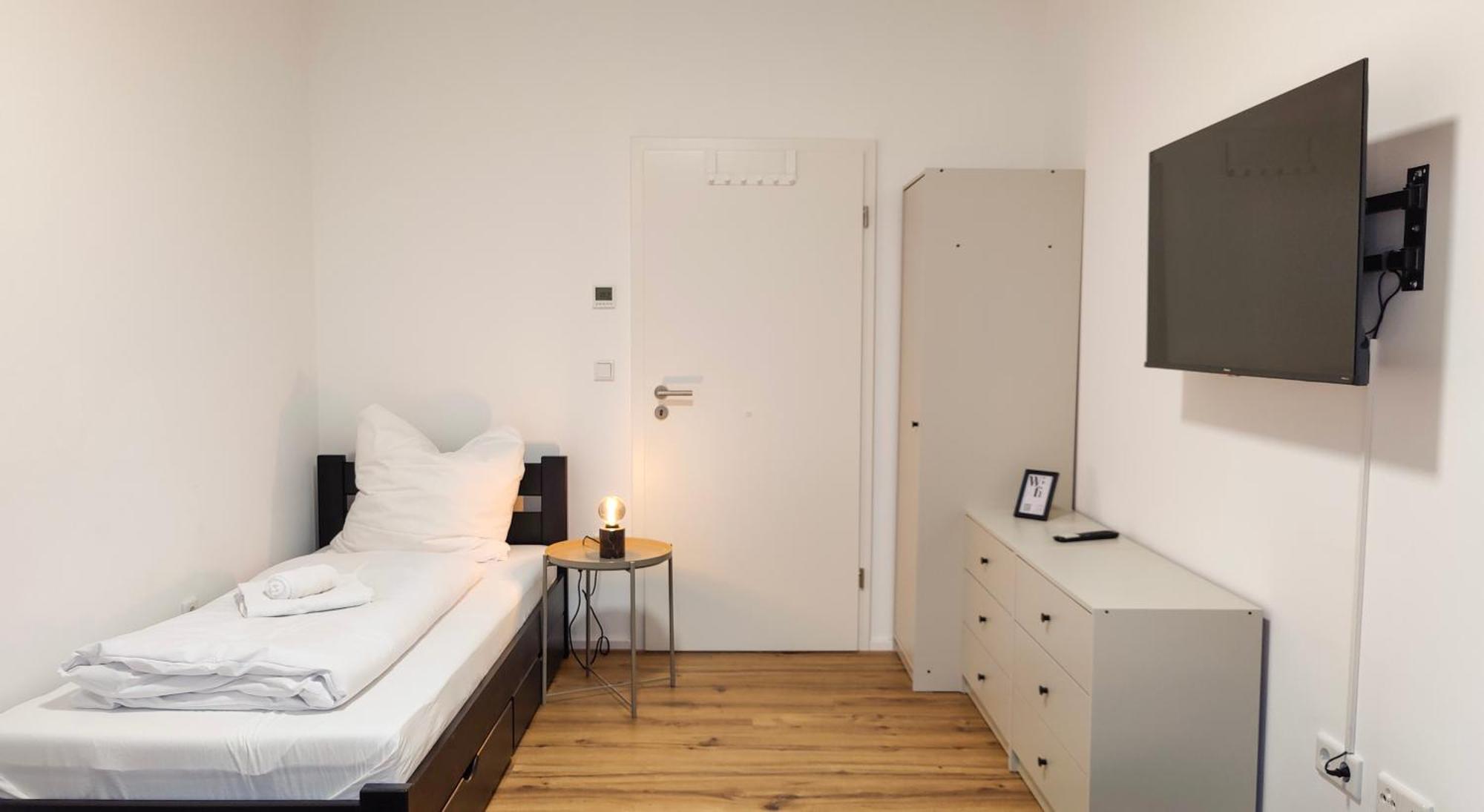 Hygge Home - Mit Garten Und Stellplatz Fuer Feriengaeste-, Monteure / Netflix / 10 Min. Zur Sinsheim Therme Und Zur Autobahn Exterior foto
